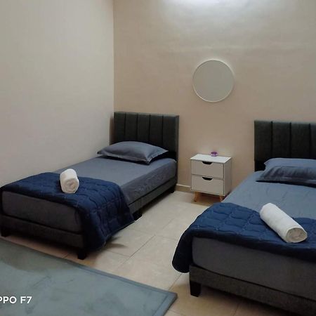 Melissa Homestay Merlimau Exteriör bild