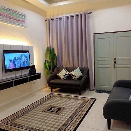 Melissa Homestay Merlimau Exteriör bild